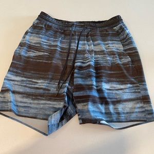 Lululemon Hybrid shorts
